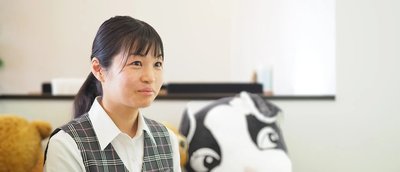 反り目 千晶のスタッフ写真